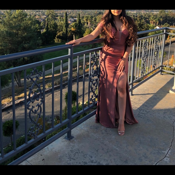 Formal Dress - Picture 2 of 3